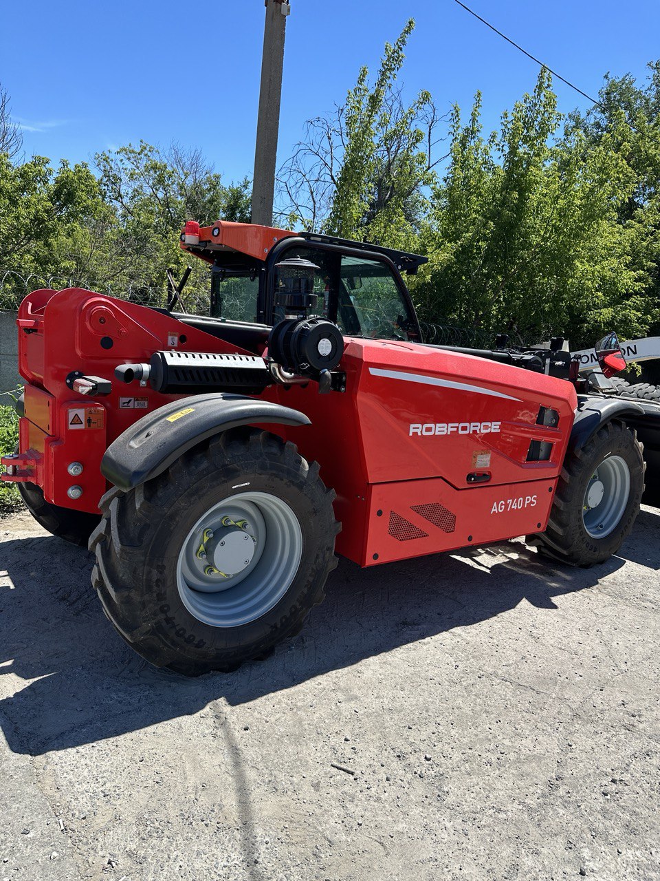 12. Robforce AG 740 PS